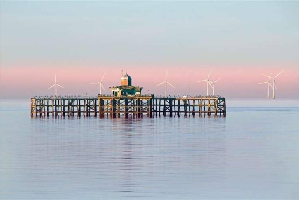 Grand 2 Bed Georgian Apartment At Florence House With King Bed, In The Heart Of Herne Bay & 300M From Beach Екстериор снимка
