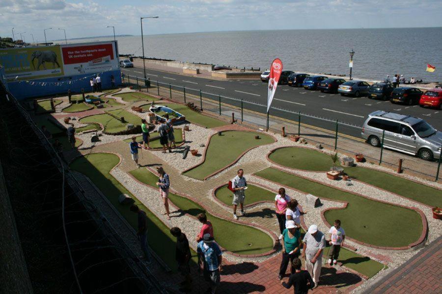 Grand 2 Bed Georgian Apartment At Florence House With King Bed, In The Heart Of Herne Bay & 300M From Beach Екстериор снимка
